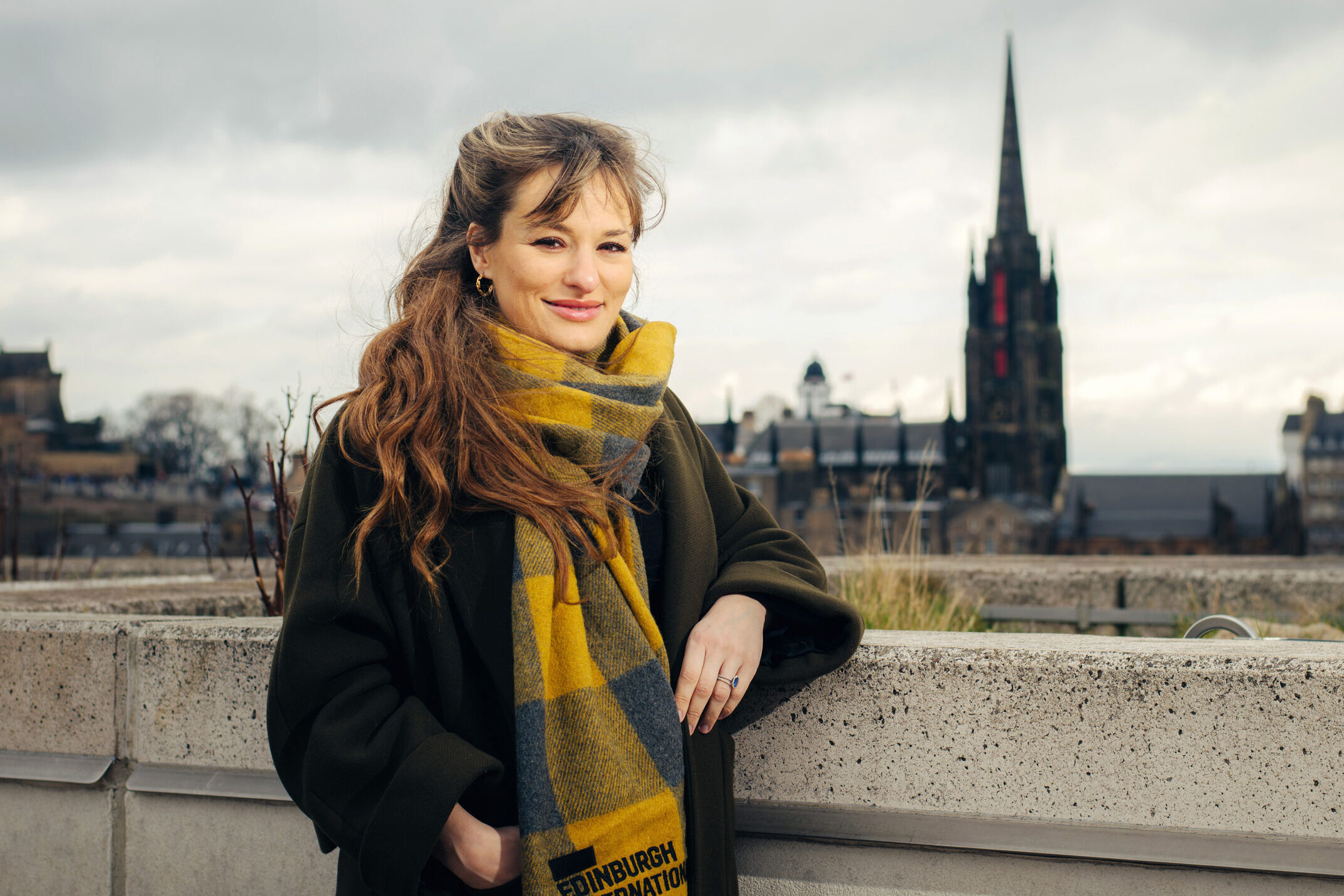 Nicola Benedetti wearing a checked yellow scarf. 